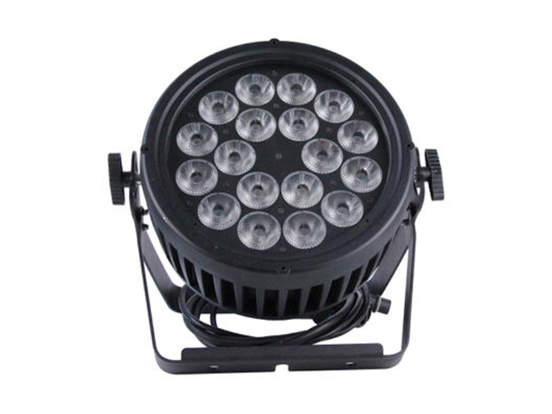  18pcs * 10W 6in1 LED ضوء الاسمية للماء