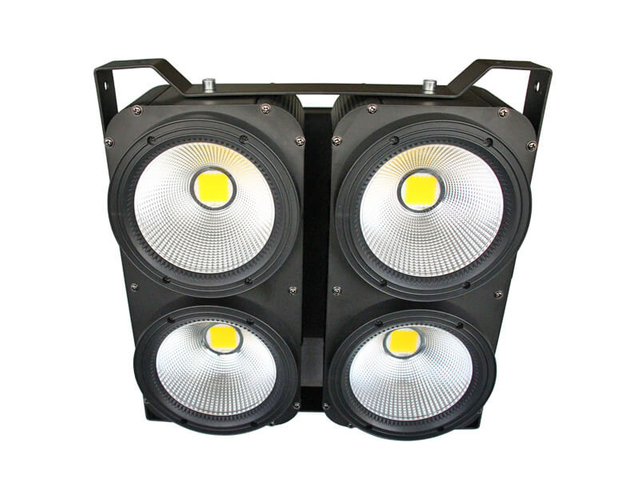 4 رؤوس COB LED ضوء Blinder الجمهور