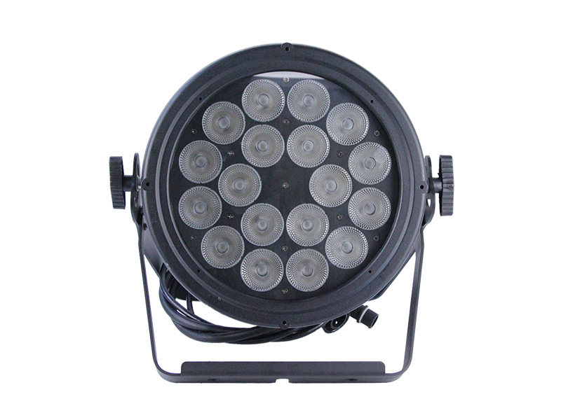 18pcs 18W في الهواء الطلق عالية الطاقة 6in1 LED مصباح موازنة للماء